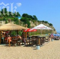 Двама министри и множество депутати от ГЕРБ начело с Цецка и Менда положиха морни тела в резиденция 