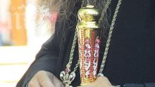 Цинизъм! Дядо Николай говори за бедност с нов тузарски часовник на ръката (снимки)