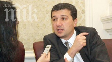 драгомир стойнев президентът работи ново политическо формирование