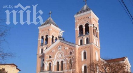 филм попове измислиха план устроиха капан арестуваха крадец