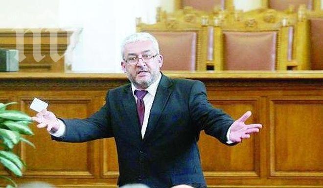 Емил Василев: Ревизоро е психично болен и не се интересува от жени