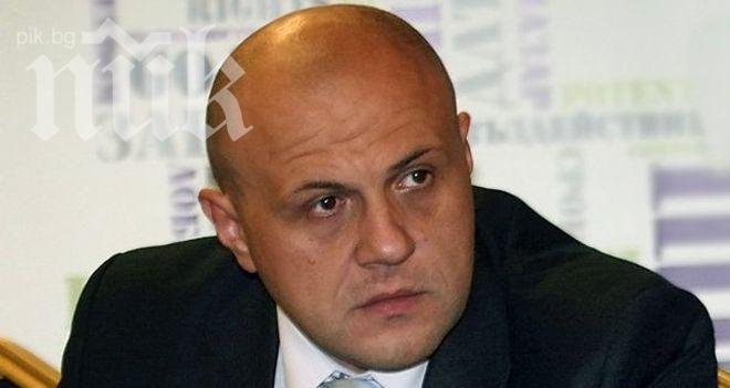 ГЕРБ събрали само 77 подписа за извънредно заседание на НС, понеже времето било кратко