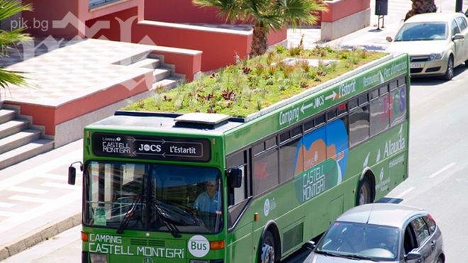 Екоавтобус в Испания разхожда туристи