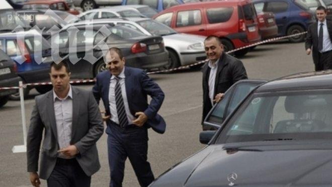 42 бодигарда охраняват на смени Борисов и Цветанов