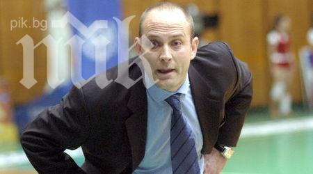 Тити Папазов след резила от Румъния: Чудя се как да върна пропиляното