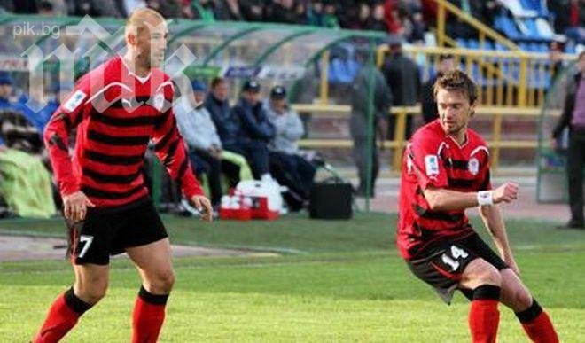 Треньорът на Амкар върна Георги Пеев и Захари Сираков в първия отбор