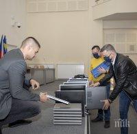 ГЕРБ в Стара Загора с нови дарения от компютри (СНИМКИ)