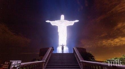 облякоха статуята христос рио медицинска престилка