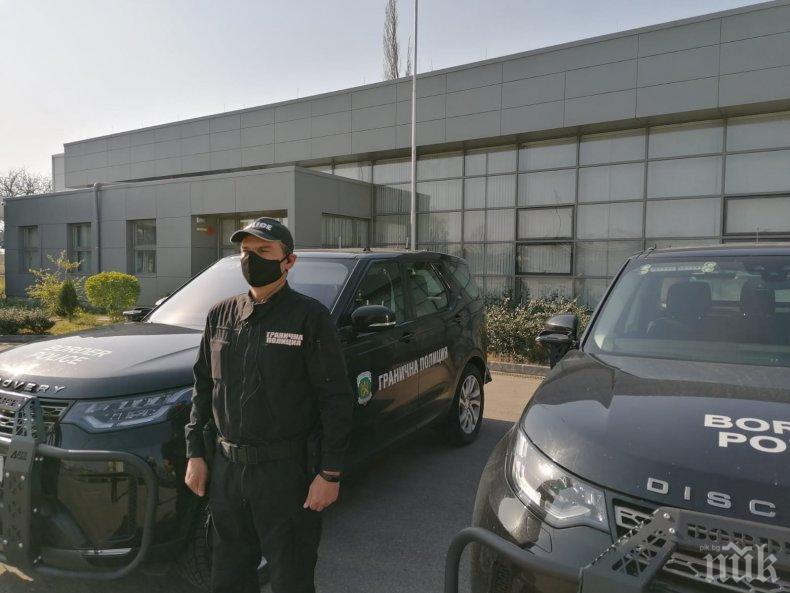 ОГРОМЕН УДАР: Митничари спипаха над 148 хиляди маски (СНИМКИ)