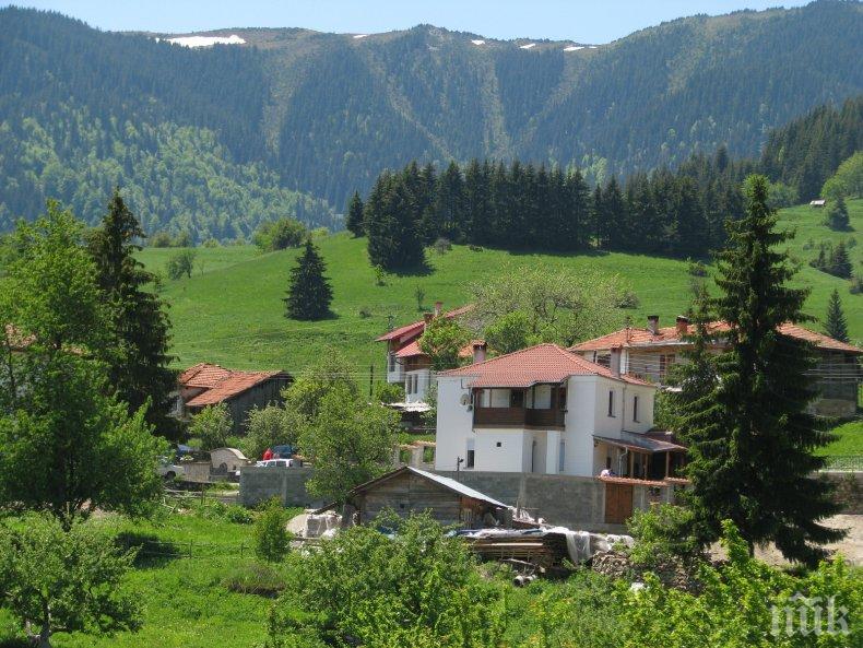 Селата се напълниха, коронавирусът върна хората по родните им места