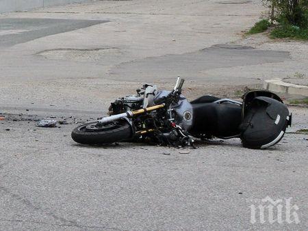 Моторист пострада тежко при удар с миниван в София