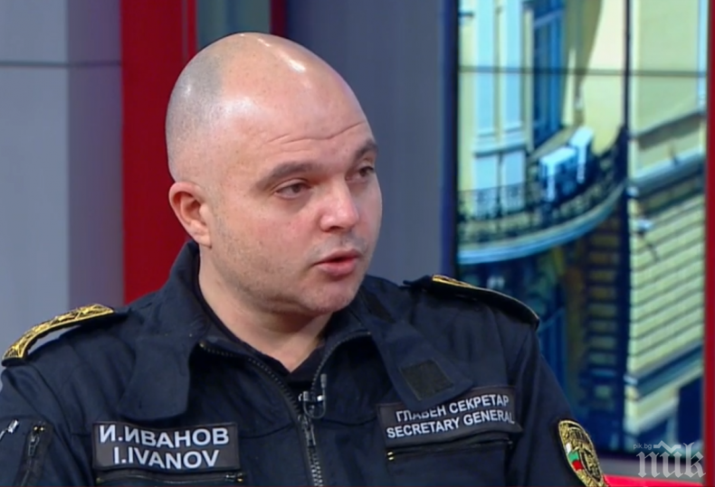Главсекът на МВР Ивайло Иванов: Полицаите не се заяждат. Но има хора, които се държат недисциплинирано