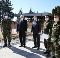 Министерството на отбраната дари предпазни облекла и маски за армията на Северна Македония