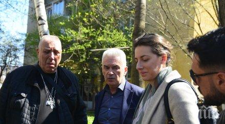 първо пик волен сидеров излезе ареста жена деница посрещна борисов даде пари ремонт рпу наложи снимки видео