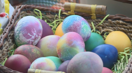 боядисват яйца онлайн час религия