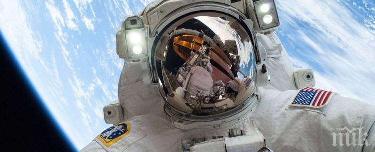 НАСА изстрелва двама астронавти до космическата станция