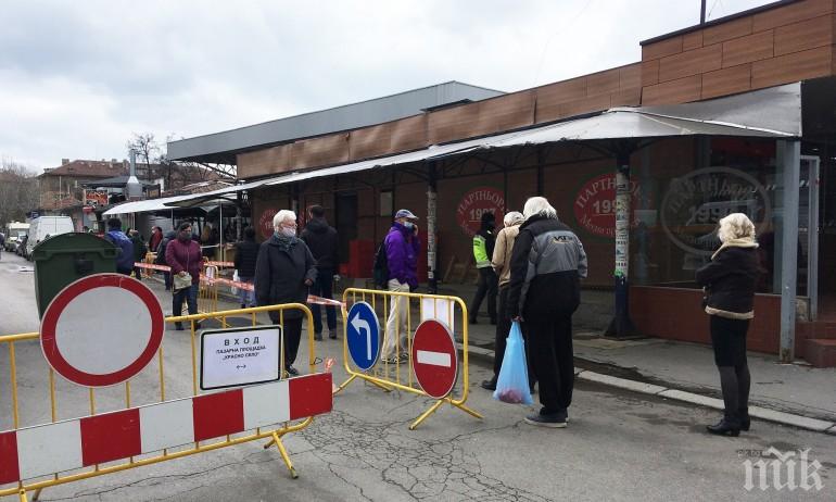 Пазарите и цветните борси работят за последно преди Великден