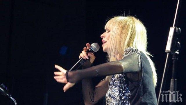 Слушатели скочиха на БНР, искат соц естрада и Волгин