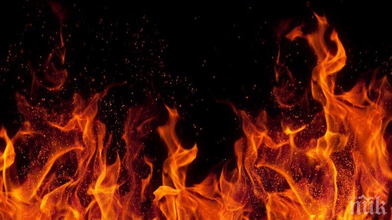ИЗВЪНРЕДНО В ПИК: Гори цех на известна фирма край София, двама са в Пирогов
