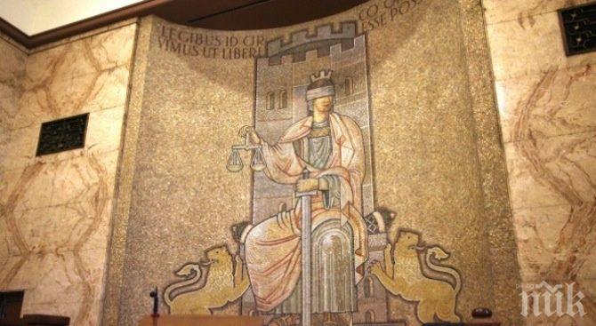 Съдът отряза жалбите срещу забраната за достъп до плажа във Варна