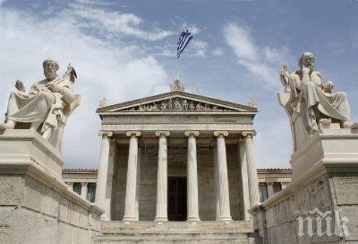 Магазините в Гърция отварят в средата на май