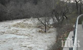 РИОСВ в Смолян разкри от какво побелява река Маданска