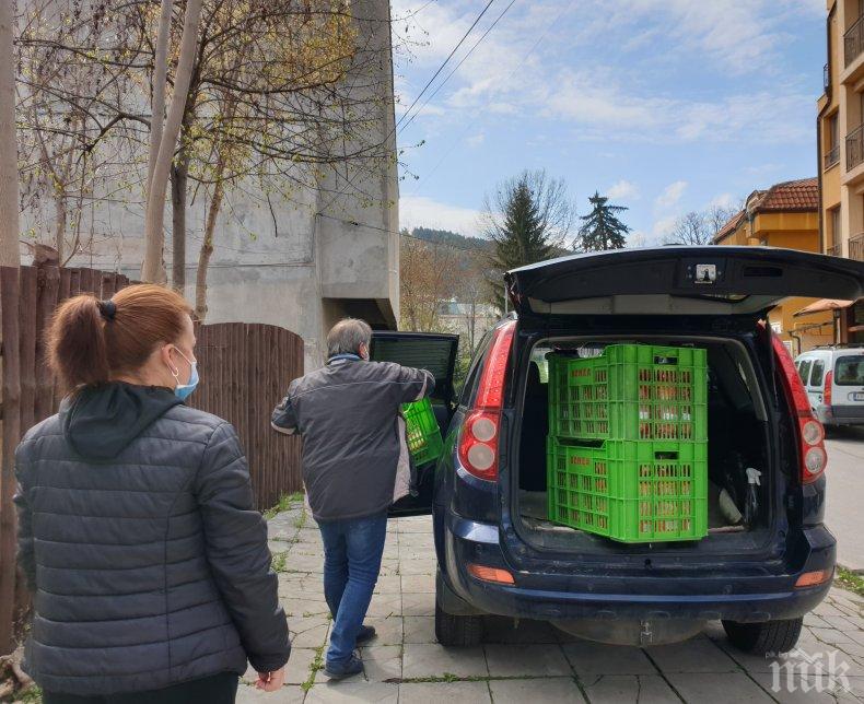 ГЕРБ продължава с дарителската кампания в област Кюстендил (СНИМКИ)