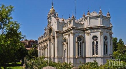 първи път век половина желязната църква свети стефан истанбул без служба великден