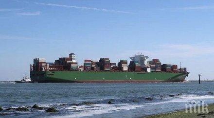 консулството нигерия проверява българи борда пленения кораб