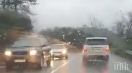 пик жестока тапа кпп софия искър видео