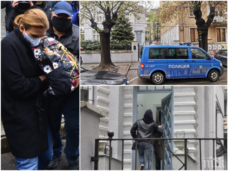 ЕКСКЛУЗИВНО В ПИК: Разследващи тарашат втори час баровската къща на дрогирания Кристиан (ВИДЕО/СНИМКИ)