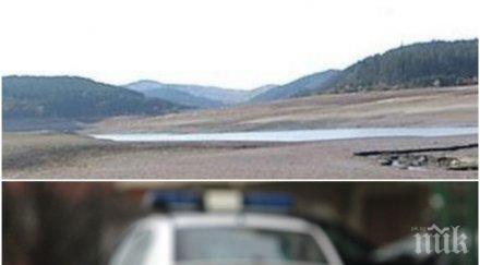 извънредно откриха труп млада жена село студена мъж бори живота