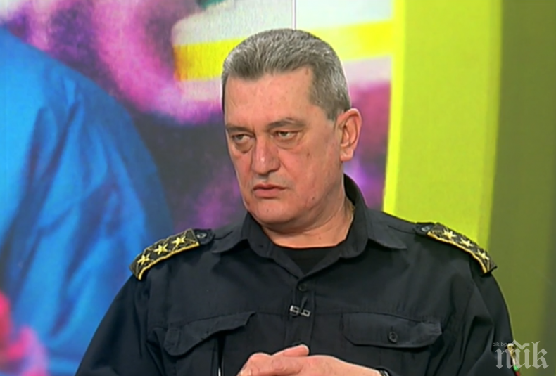 Пожарникар е заразен с COVID-19