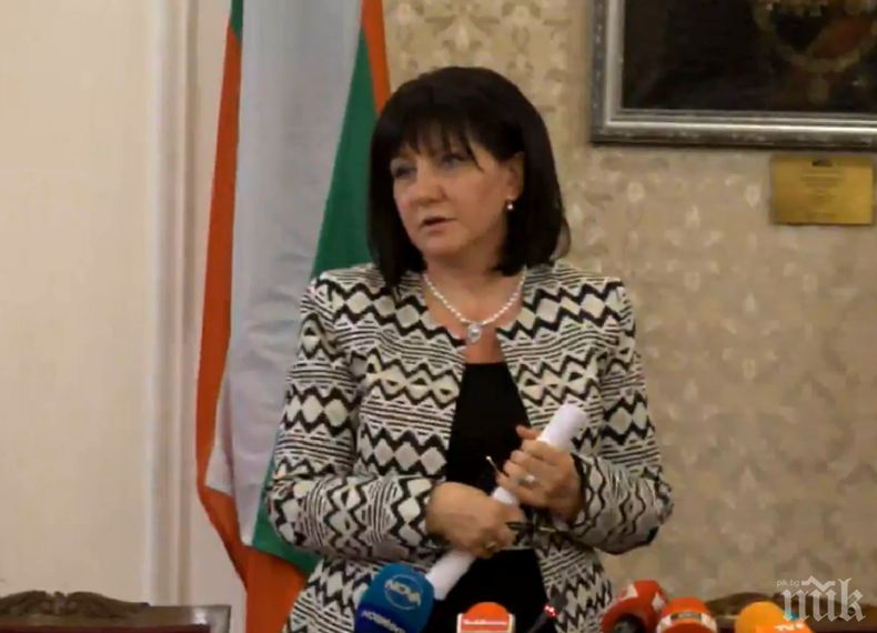 Караянчева свиква пак извънредно заседание на НС на 28 април за изслушване на премиера