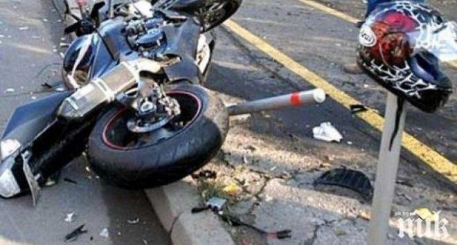 РЕЦИДИВИСТ: Тийнейджър без книжка се разби с мотор в Русе