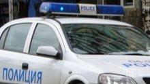 Пиян в Русе рита и плюе полицейски патрул