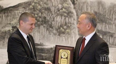 илиан тодоров получи поредното дарение китай провинция хубей изпрати 5000 маски 500 инфра термометри