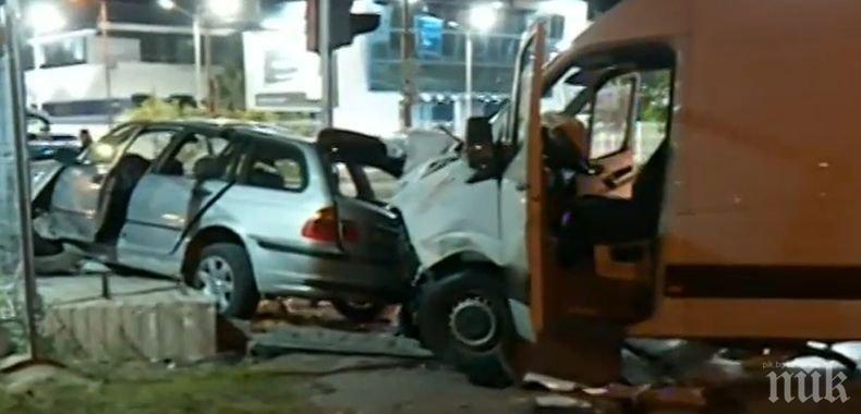 ИЗВЪНРЕДНО: Тежка катастрофа на Околовръстното в София, четирима са в критично състояние (СНИМКИ)