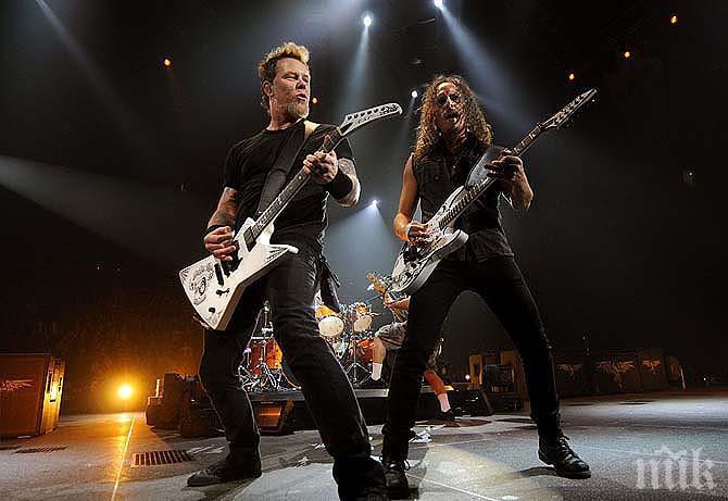 Металика записват нова музика от разстояние