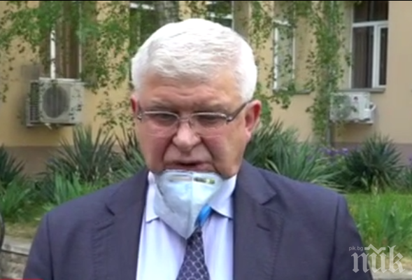 СКАНДАЛ: Джипитата се озъбиха на здравния министър