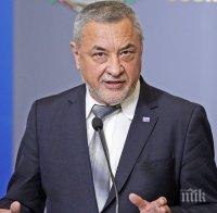 Валери Симеонов: Мерките остават, докато Щабът прецени. Политиците да не се правим на доктори