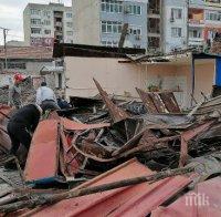 Панелен блок се пропука в Столипиново! Хората се евакуираха (СНИМКИ)