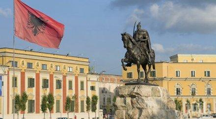 Без абитуриентски балове в Албания заради коронавируса