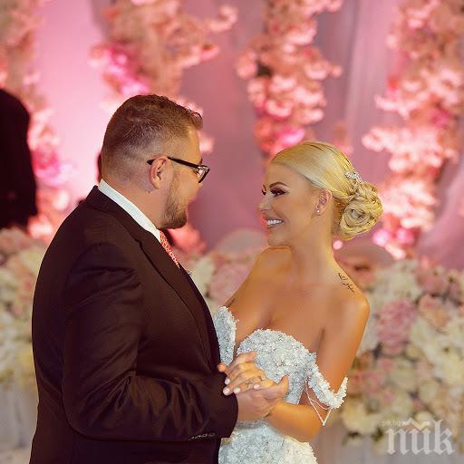 Гущерови на романтична вълна по време на карантината, май работят за бебе (СНИМКА)