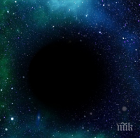 НОВО ОТКРИТИЕ: Огромна черна дупка се крие в космически прах на 47 млн. светлинни години от Земята
