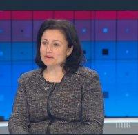 Министър Танева обеща да прибере розовия цвят и кайсиите
