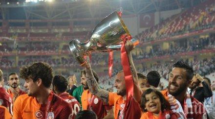 турция подновява футбола