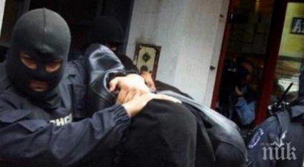 братя рецидивисти подлудиха съседите бясна чалга крушевец навръх великден спецченгета арестуваха