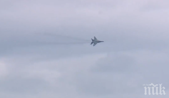 Демонстрираха висш пилотаж в Граф Игнатиево за празника