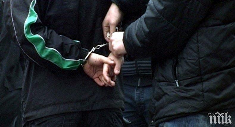 Задържаха рецидивист, принуждавал непълнолетни да проституират